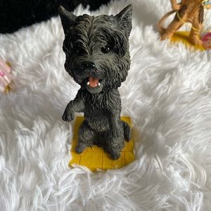Bobble head “ Toto”